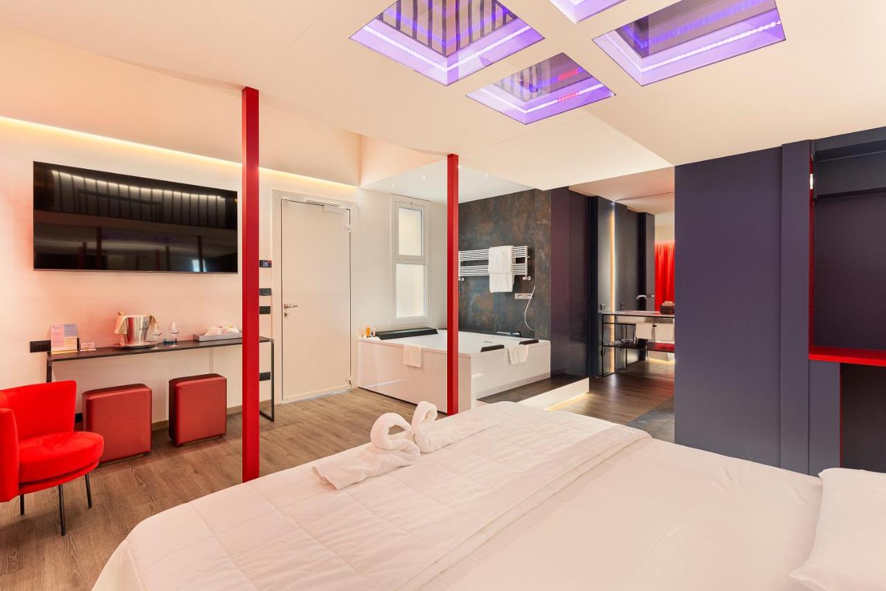 Caponago Motel Rona מראה חיצוני תמונה