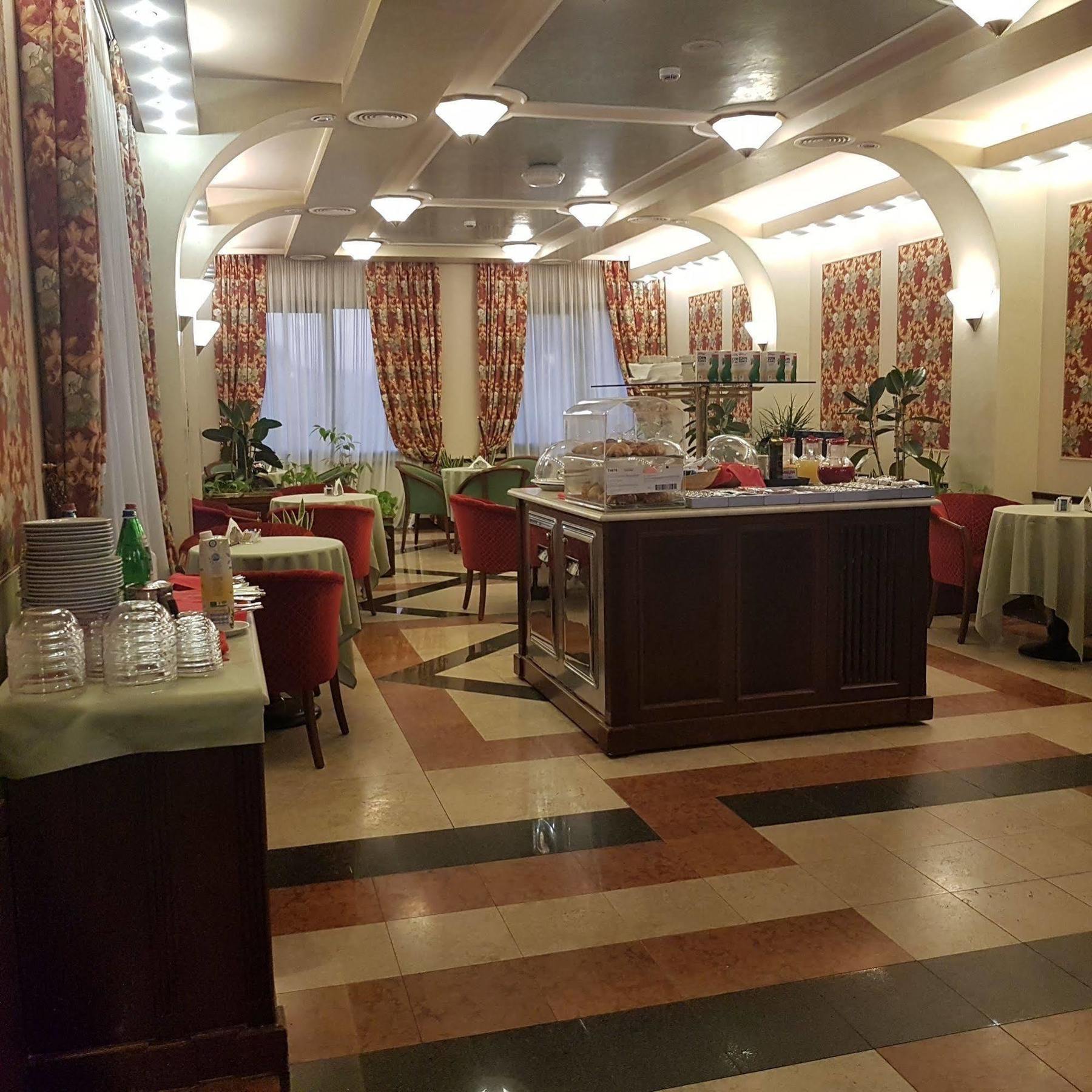 Caponago Motel Rona מראה חיצוני תמונה