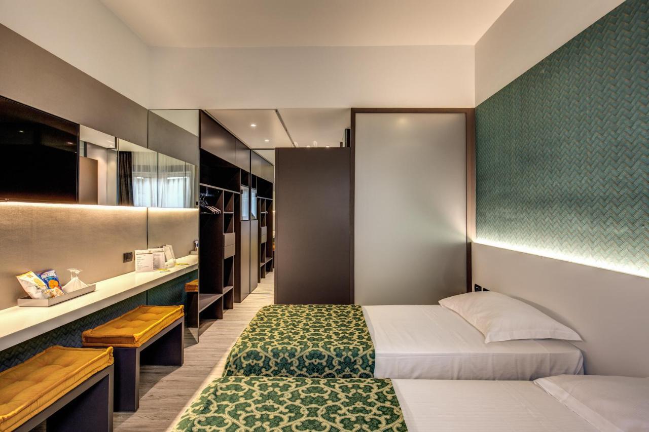 Caponago Motel Rona מראה חיצוני תמונה